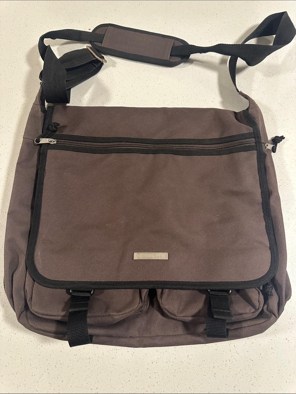 Perry Ellis Brown Messenger Bag With Multiple Pockets &Comfort Shoulder Strap